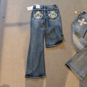 Elegant Boot Cut Jeans with Embroidered Details